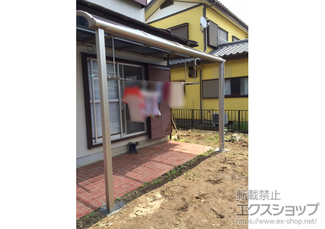 千葉県木更津市ののテラス屋根 プレシオステラス R型 テラスタイプ 単体 積雪〜20cm対応＋吊り下げ物干し 標準 2本入 施工例