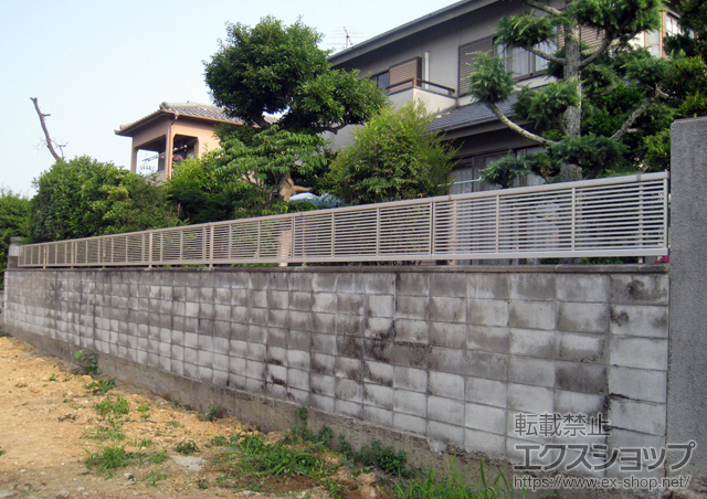 大阪府箕面市ののフェンス・柵 エクスラインフェンス1型 自由柱 施工例