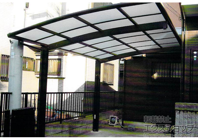 埼玉県鴻巣市ののカーポート レイナポートグラン　積雪〜20cm対応+着脱式サポート（2本入り） 施工例