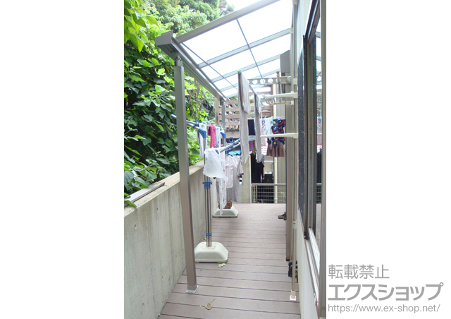 神奈川県逗子市のLIXIL リクシル（トステム）のテラス屋根 ライザーテラスII F型 テラスタイプ 単体 積雪〜20cm対応 施工例