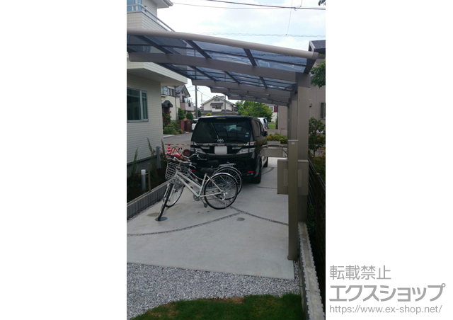 東京都羽村市のLIXIL リクシル（トステム）のカーポート カーブポートシグマIII 縦連棟 積雪〜20cm対応 施工例