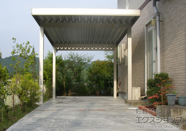 鹿児島県姶良市ののカーポート レオンポートneo 角柱4本柱 標準鼻隠し 積雪〜50cm対応 施工例