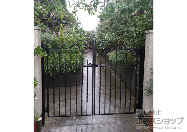 神奈川県横須賀市のの門扉 ラフィーネ門扉1型 両開き 柱使用 施工例