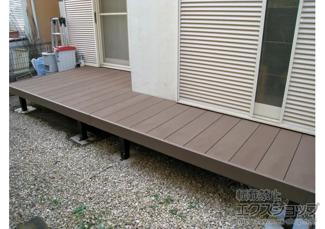 �����s���z�s�̂̃E�b�h�f�b�L�A�J�[�|�[�g ���E�b�h�f�b�L 200 �{�H��