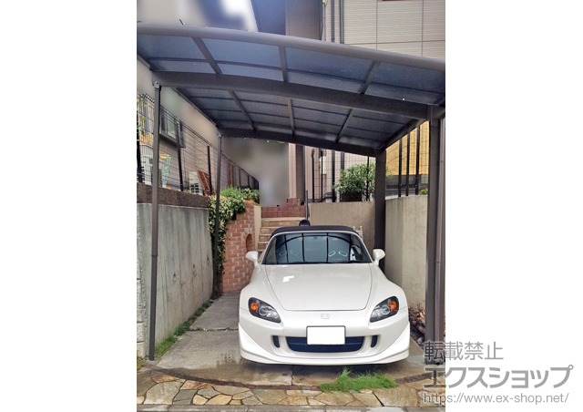 東京都八王子市のLIXIL リクシル（トステム）のカーポート カーブポートシグマIII 積雪〜20cm対応+ロング柱23用 着脱式サポート(1本入り) 施工例