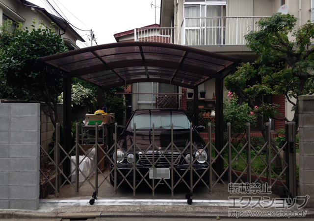 東京都大田区ののカーゲート イノーバL  キャスタータイプ ガイドレール先付けタイプ 片開き 48S 施工例