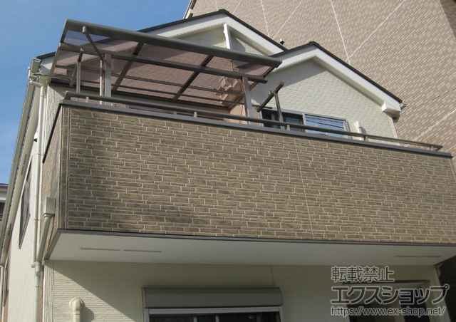 埼玉県戸田市のLIXIL リクシル（トステム）のバルコニー・ベランダ屋根 ライザーテラスII F型 屋根タイプ 単体 積雪〜20cm対応 施工例