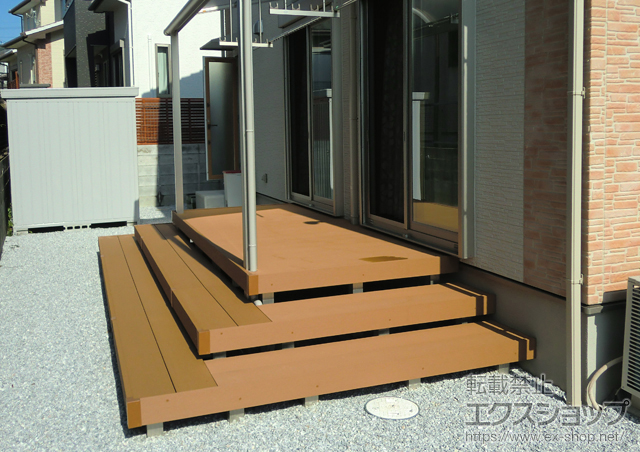 福岡県宗像市ののウッドデッキ リウッドデッキ 200＋テラス柱用カバー(柱2本分) 施工例