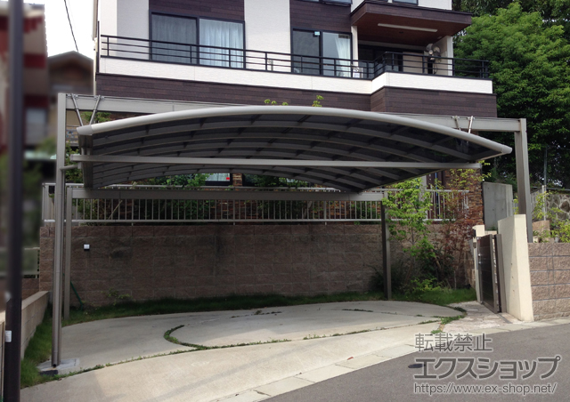 福岡県福岡市のLIXIL リクシル（トステム）のカーポート マルチスクエア アール屋根 ワイド 両支持タイプ 積雪〜20cm対応 施工例