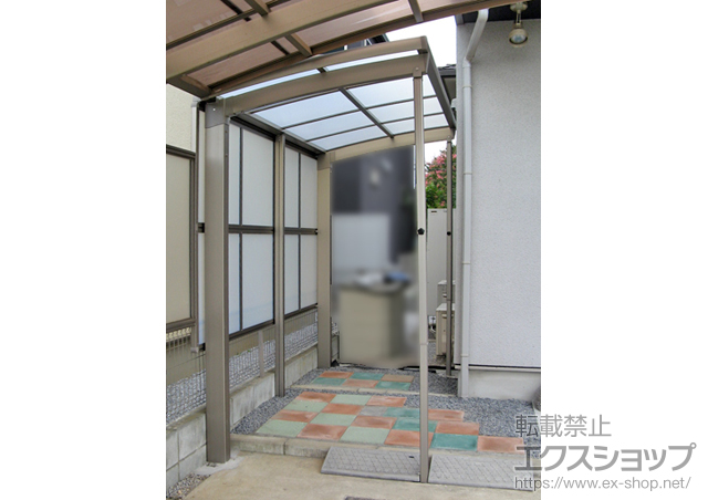 千葉県我孫子市のLIXIL リクシル（トステム）のサイクルポート・駐輪場 カーブポートシグマIII ミニ 積雪〜20cm対応+サイドパネル+ロング柱23用　着脱式サポート(1本入り) 施工例