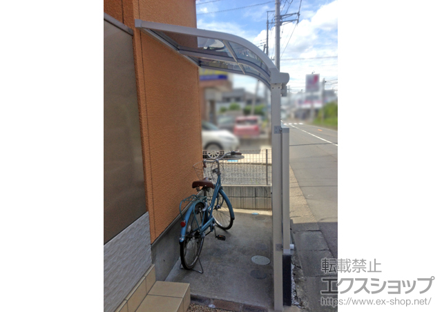 埼玉県川越市のLIXIL リクシル（トステム）のカーポート ライザーテラスII R型 テラスタイプ 単体 積雪〜20cm対応＋前面スクリーン 1段 施工例