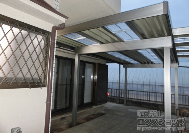 埼玉県東松山市のLIXIL リクシル（トステム）のカーポート テリオスポートIII 3000 角柱4本柱 積雪〜100cm対応 施工例