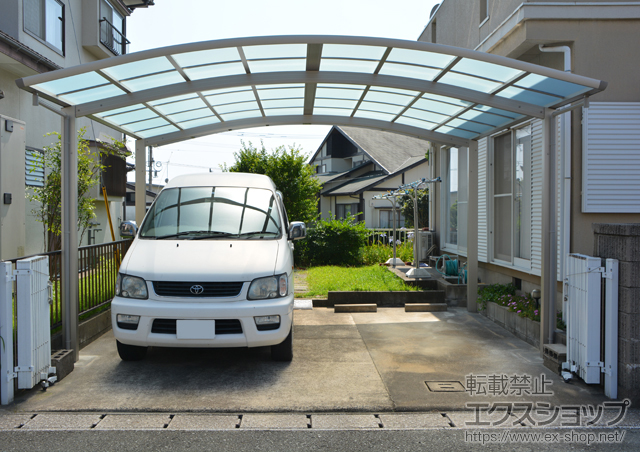 福岡県古賀市ののカーポート レイナツインポートグラン　積雪〜20cm対応＋レイナツインポートグラン 屋根ふき材補強部品（2セット） 施工例