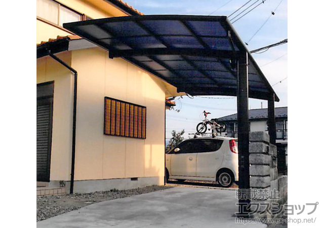 山梨県笛吹市ののカーポート レイナポートグラン　積雪〜20cm対応＋着脱式サポート 標準・ハイルーフ兼用 2本入り×1 施工例