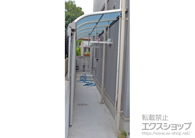 大阪府堺市ののテラス屋根 ヴェクターテラス R型 テラスタイプ 単体 積雪〜20cm対応＋吊り下げ式物干し＋前面パネル 施工例