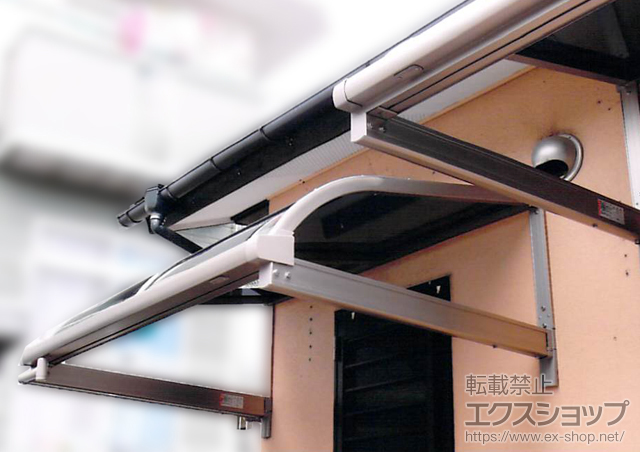 熊本県熊本市のLIXIL リクシル（トステム）のバルコニー・ベランダ屋根 ライザーテラスII R型 ルーフタイプ 単体 積雪〜20cm対応 施工例