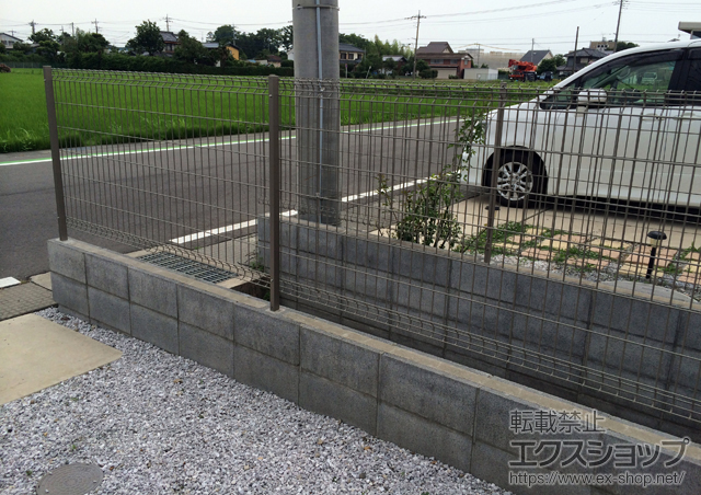 埼玉県川越市ののフェンス・柵 ハイグリッドフェンスN8型　フリーポールタイプ 施工例