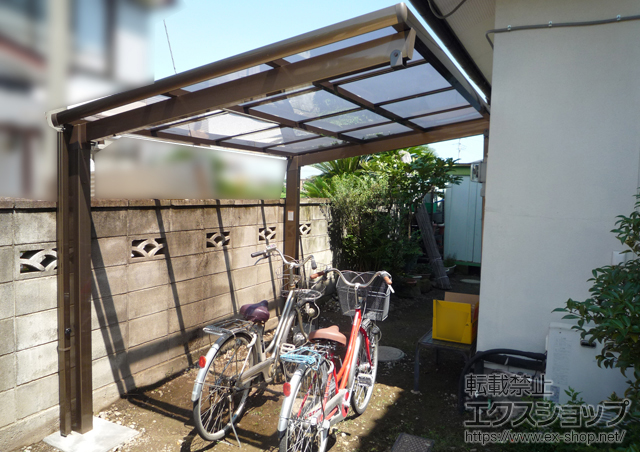 群馬県前橋市のLIXIL リクシル（トステム）のサイクルポート・駐輪場 レークパークシグマIII オープンタイプ 積雪〜20cm対応+着脱式サポート 標準 1本入×2 施工例