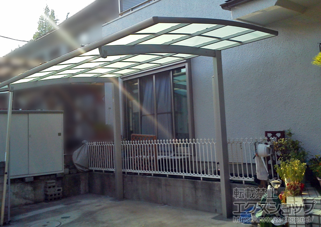 神奈川県海老名市ののカーポート レイナポートREグラン 前下がり 耐風圧強度仕様　積雪〜30?対応+ 施工例