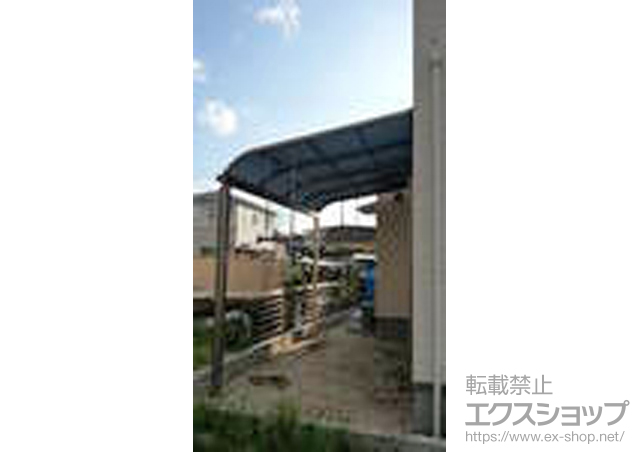 福岡県福岡市のLIXIL リクシル（トステム）のテラス屋根 ライザーテラスII R型 テラスタイプ 単体 積雪〜20cm対応+吊り下げ物干し 施工例