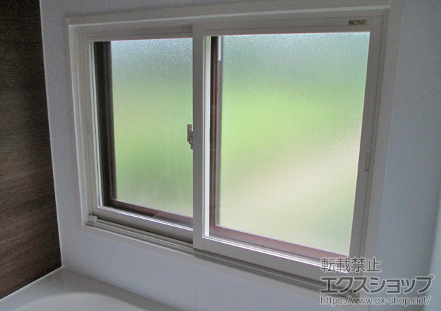 新潟県魚沼市のの二重窓（内窓） インプラス(ダストバリア)引き違い窓(浴室仕様) ユニットバス納まり(Aタイプ)2枚建て 施工例