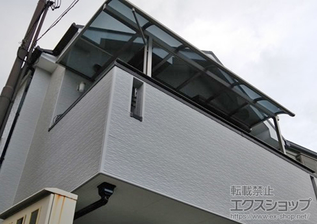 兵庫県神戸市のLIXIL リクシル（トステム）のバルコニー・ベランダ屋根 パワーアルファ RB型 屋根タイプ 単体 積雪〜30cm対応 施工例