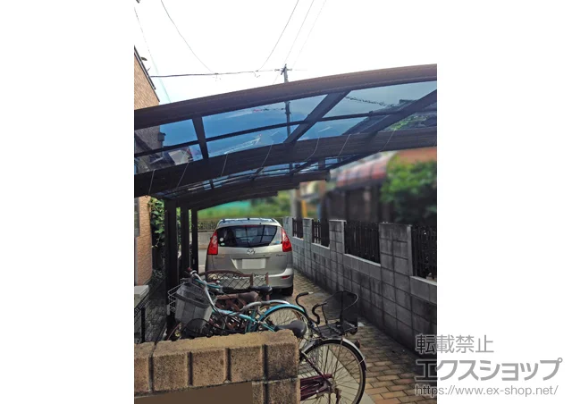 埼玉県松山市のLIXIL リクシル(トステム)のカーポート プレシオスポート 縦連棟 積雪〜20cm対応+着脱式補助柱(2本入り) 施工例