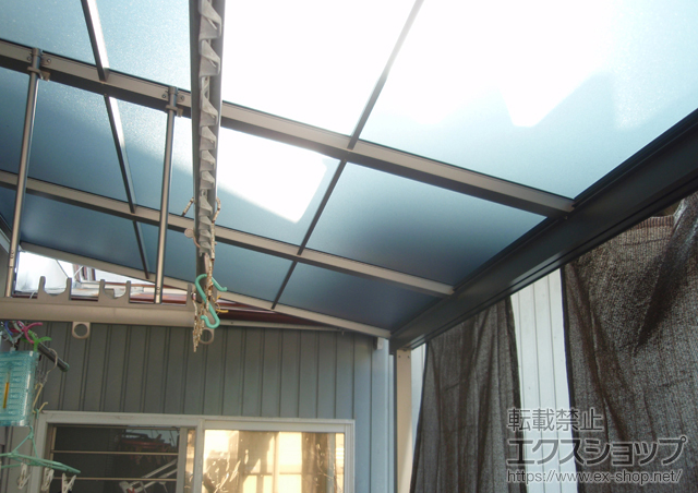 静岡県藤枝市のLIXIL リクシル（トステム）のテラス屋根 ライザーテラスII F型 テラスタイプ 単体 積雪〜20cm対応+吊り下げ物干し 施工例