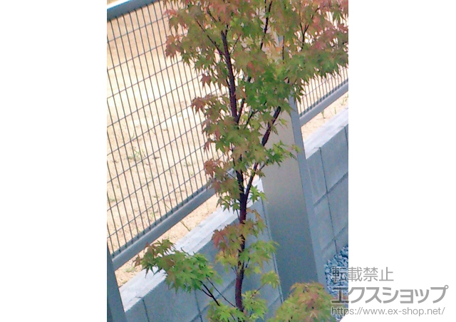 岡山県岡山市ののフェンス・柵 レスティナフェンス5型 自由柱 2段支柱＜自立建て用＞ 施工例