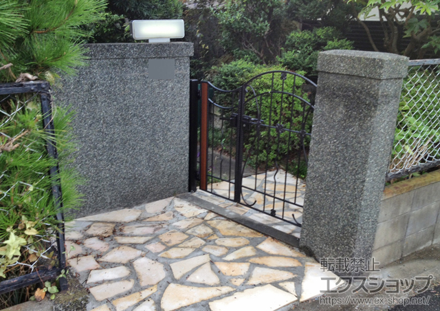 兵庫県神戸市のの門扉 エルマージュ 1型 両開き親子 柱使用 施工例