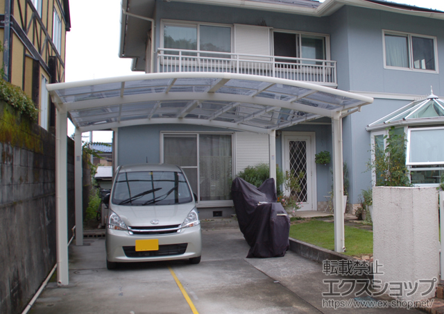 東京都八王子市のLIXIL リクシル（トステム）のカーポート カーブポートシグマIII ワイド 積雪〜20cm対応 施工例