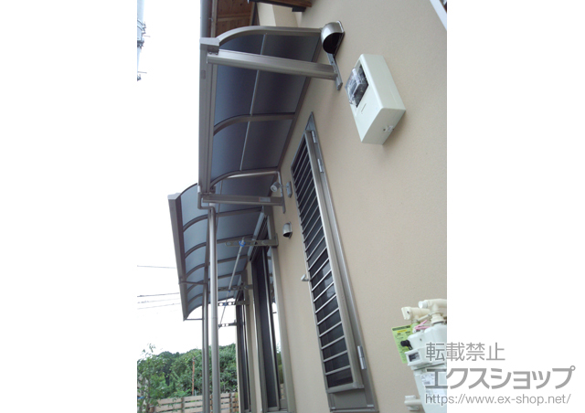 神奈川県横浜市のLIXIL リクシル（トステム）のバルコニー・ベランダ屋根 ライザーテラスII R型 ルーフタイプ 単体 積雪〜20cm対応 施工例