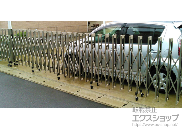 神奈川県高座郡寒川町ののカーゲート アルシャインII M型 Aタイプ ノンレール 両開き親子（150+630） 施工例