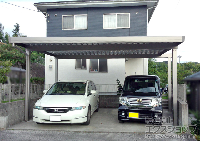 鹿児島県霧島市のLIXIL リクシル（トステム）のカーポート テリオスポートIII 900 2台用 角柱4本仕様 積雪〜30cm対応 施工例