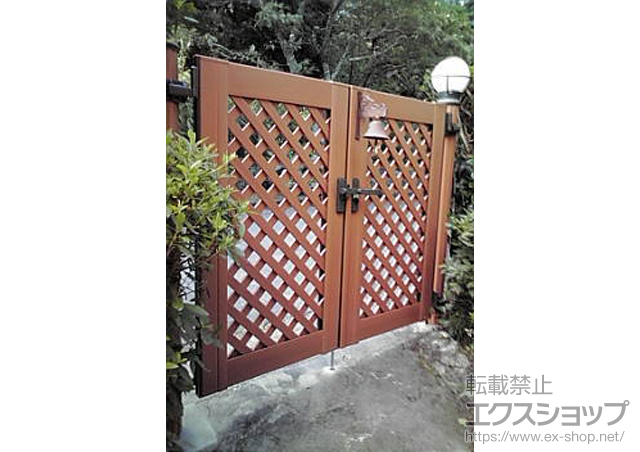 静岡県田方郡函南町のの門扉 ステイウッド門扉2型 両開き 支柱A使用 施工例