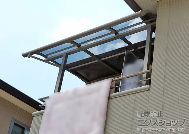 大阪府箕面市のLIXIL リクシル（トステム）のバルコニー・ベランダ屋根 ライザーテラスII R型 屋根タイプ 単体 積雪～20cm対応 施工例