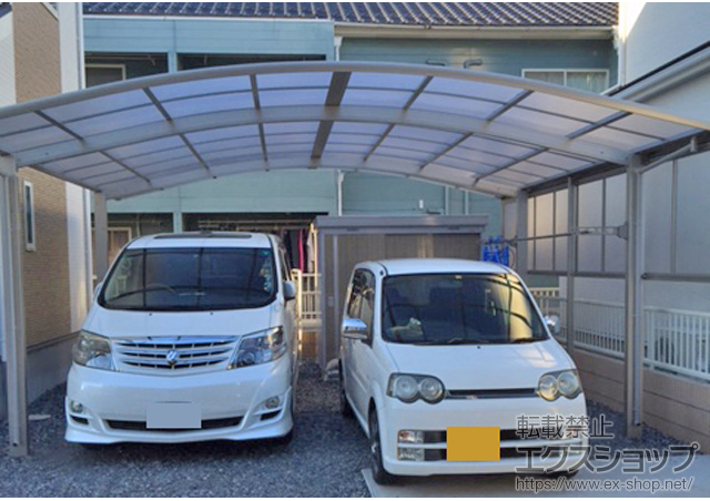 群馬県前橋市ののカーポート レイナツインポートグラン　積雪〜20cm対応＋水平式物干し(2本入り)≪片側分≫＋サイドパネル(外観右側)＋屋根ふき材補強部品 施工例