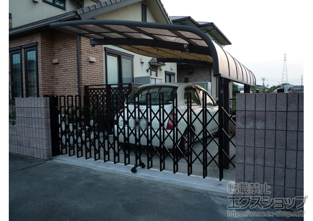 鹿児島県姶良市ののカーゲート NHGD-425SBK ニューハピネスHG 電動式 フラットレール アルミタイプ 施工例