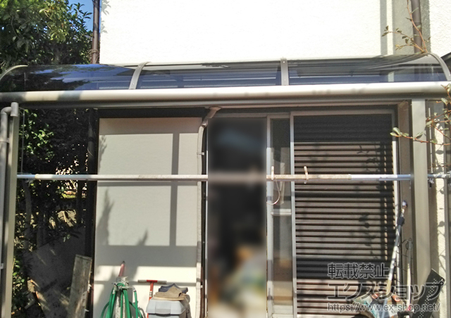 埼玉県比企郡鳩山町のLIXIL リクシル（トステム）のテラス屋根 ライザーテラスII R型 1500 テラスタイプ 単体 積雪〜50cm対応 施工例