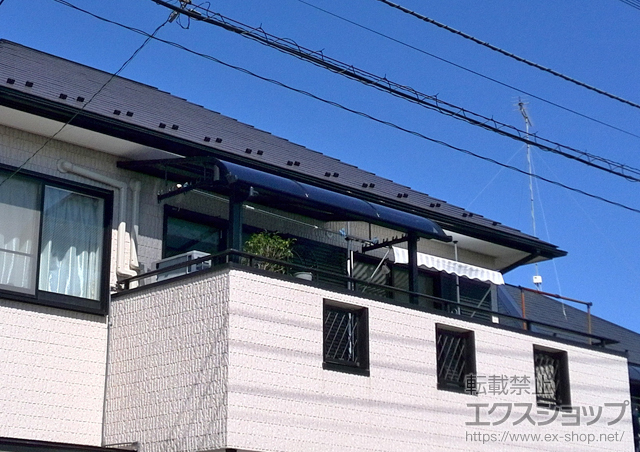 神奈川県相模原市のLIXIL リクシル（トステム）のバルコニー・ベランダ屋根 ライザーテラスII R型 1500 屋根タイプ 単体 積雪〜50cm対応 施工例