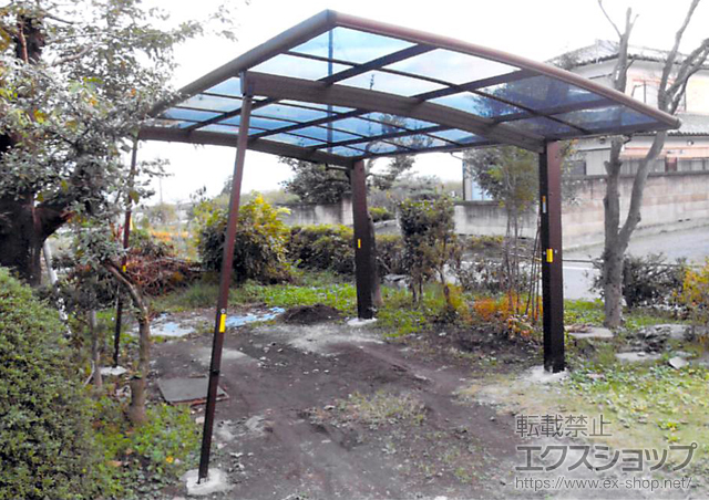 群馬県高崎市ののカーポート プレシオスポート 積雪〜20cm対応＋プレシオスポート用着脱式補助柱(2本入り) 施工例
