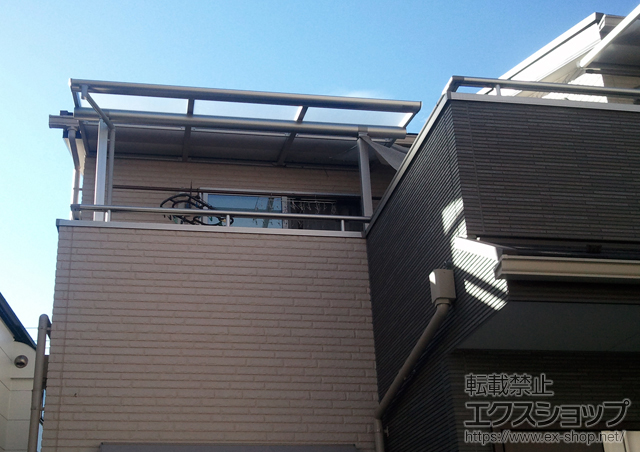 東京都葛飾区ののバルコニー・ベランダ屋根 プレシオステラス F型 屋根タイプ 単体 積雪〜20cm対応 施工例