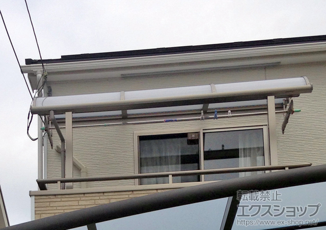 神奈川県相模原市のLIXIL リクシル（トステム）のバルコニー・ベランダ屋根 ライザーテラスII R型 屋根タイプ 単体 積雪〜20cm対応 施工例