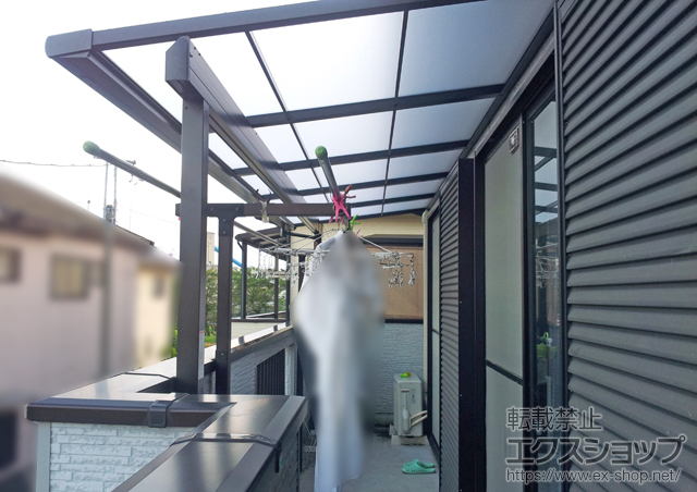 埼玉県行田市のLIXIL リクシル（トステム）のバルコニー・ベランダ屋根 ライザーテラスII F型 屋根タイプ 単体 積雪〜20cm対応 施工例