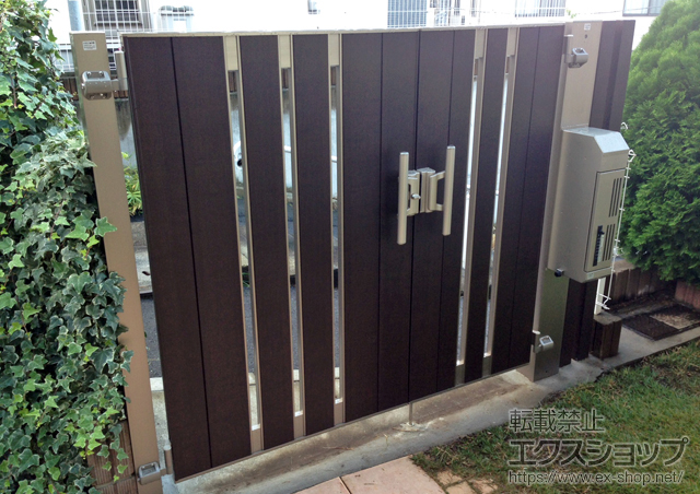 神奈川県横浜市のの門扉 ジオーナ門扉 SA型 マテリアルカラー 両開き親子 門柱仕様 施工例