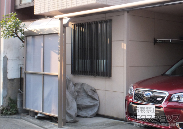 東京都世田谷区のLIXIL リクシル（トステム）のテラス屋根 ライザーテラスII R型 テラスタイプ 単体 積雪〜20cm対応+前面スクリーン 施工例