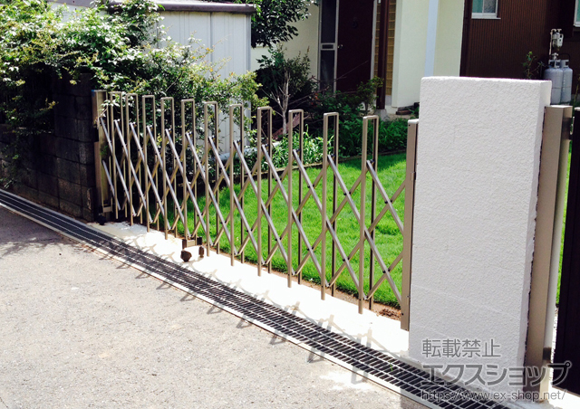 埼玉県狭山市ののカーゲート トリップゲート RA型 ノンレール 片開き 35S 施工例