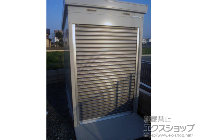 福岡県八女市のの物置・屋外倉庫 バイク保管庫 土間タイプシリーズ スタンダード(FXN-1326S)＋小窓パネル＋通気パネル 施工例