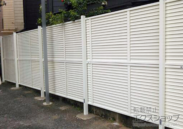 愛知県豊川市ののフェンス・柵 プレスタフェンス5型 フリーポールタイプ＜多段柱仕様＞ 施工例