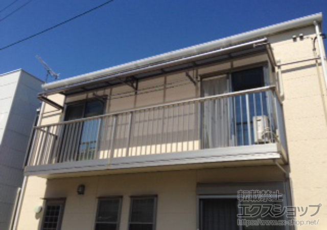 静岡県静岡市のLIXIL リクシル（トステム）のバルコニー・ベランダ屋根 ライザーテラスII R型 ルーフタイプ 連棟 積雪〜20cm対応 施工例